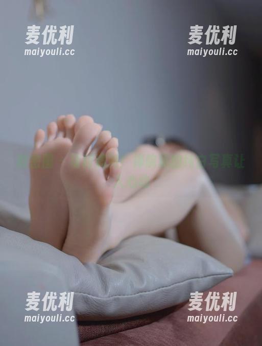 微密圈 - 福利满满！禅院熏的纯白写真让人心动-麦优利