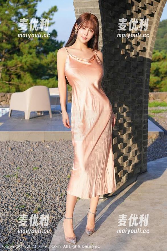 秀人网 - 婚纱与仓井优香：这组写真真是让我后悔没早点看看-麦优利
