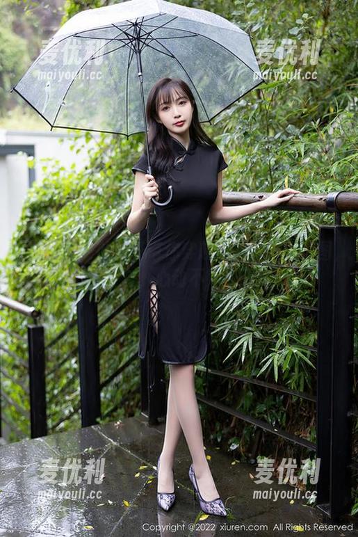 秀人网 - 叶梦轩带你穿越蕾丝的花海：图集全套，心动不如行动！-麦优利