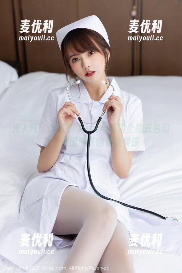秀人网 - 大橘BBKira与海边上的蓝色幻想：原图带来的资源灵感-麦优利