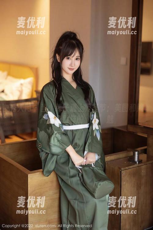 秀人网 - 当小纯子遇上万圣节：美图和照片化身别样的‘鬼’魅-麦优利