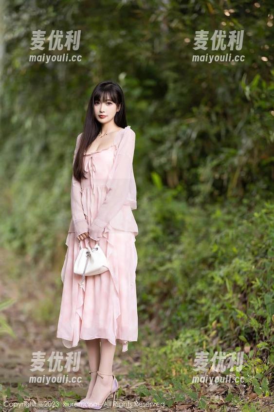 秀人网 - 高清写真里，林文文yooki和妹妹的瞬间，像是时间都慢了下来。-麦优利
