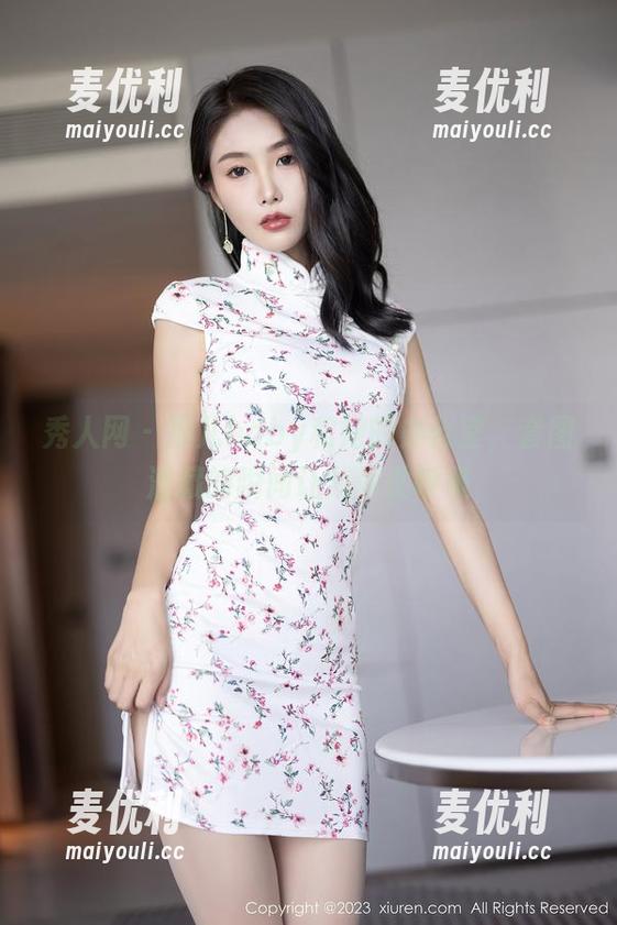 秀人网 - 雨儿baby和她的办公室，套图潜藏的瞬间让我屏住呼吸-麦优利