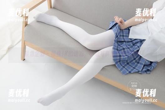 紧急企划 - 黑丝JK的诱惑，小恩写真里的微妙瞬间-麦优利