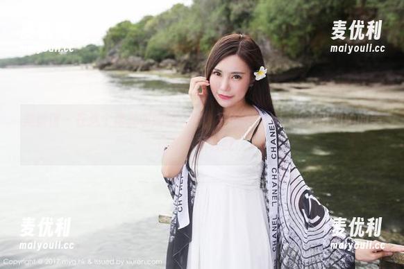 美媛馆 - 在这个阳光明媚的天台，只有Angela小热巴和她的美图可以拯救我！-麦优利