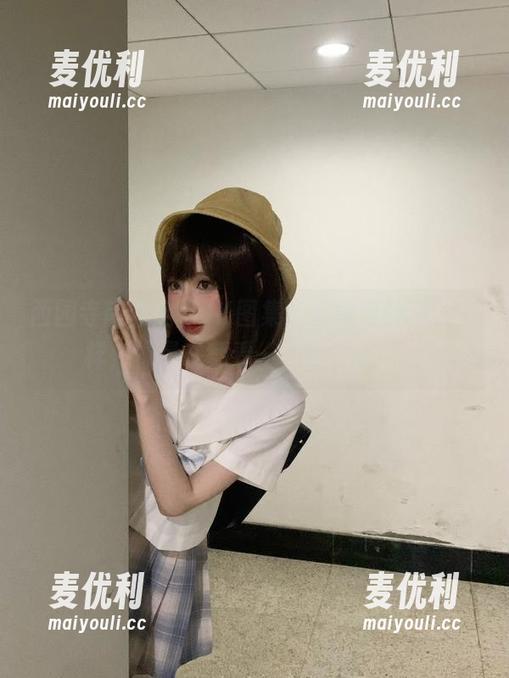 西园寺南歌全套JK图集，感觉真的很不一样，像是在翻看一本秘密册子。-麦优利