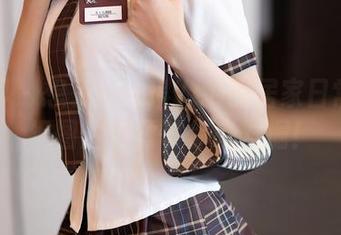语画界 - 想了解安琪Yee的居家日常？这组图片资源等你来发掘！