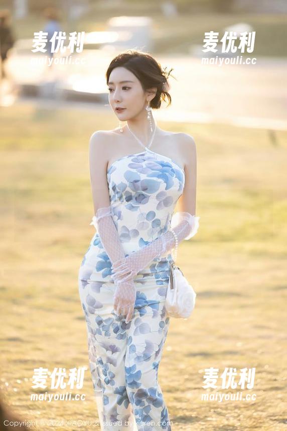 语画界 - 林乐一的裤里丝：写真图包里随风舞动的柔软-麦优利