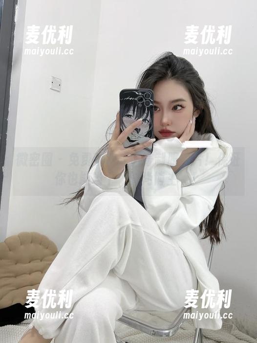 微密圈 - 免费获取陈佩奇制服图片！保证你也能当个‘时尚博主’！-麦优利