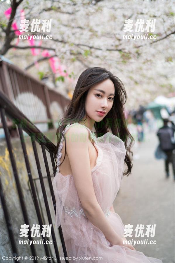 魅妍社 - 被小沫琳的女仆写真集吸引，但分享这些照片的时候我有点小纠结。-麦优利