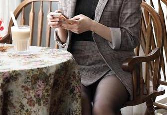 魔镜街拍 - 让你口水直流的写真特辑，婷婷OL黑丝美女的优雅工作日！