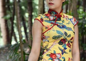魔镜街拍 - 旗袍搭配曼曼的气质：下载这些图片，瞬间变女神！