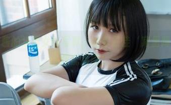 麻花麻花酱的汤屋女仆写真，给你最佳‘窝里蹲’时光的搭配指南！
